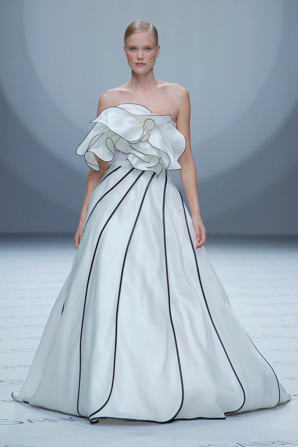 Свадебное платье Isabel Sanchis 2019