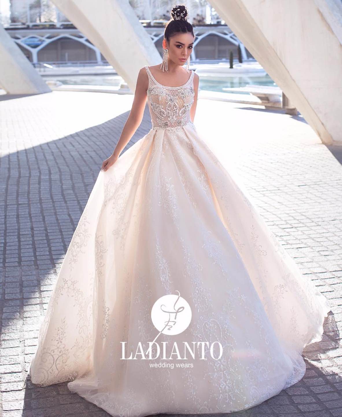 Свадебное платье 2019 Ladianto