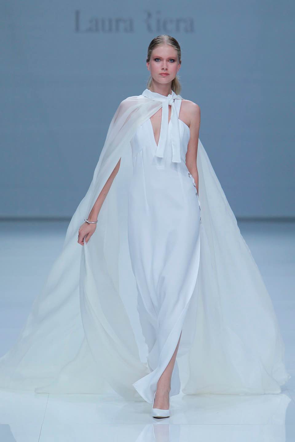 Свадебное платье Laura Riera 2019