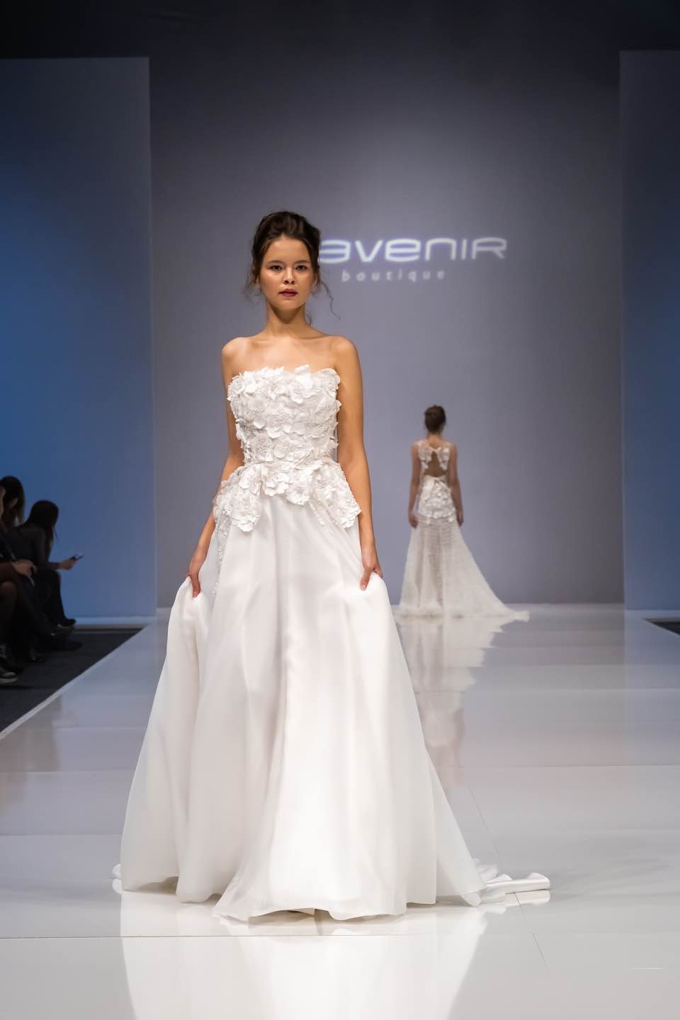 Свадебное платье L'Avenir Boutique