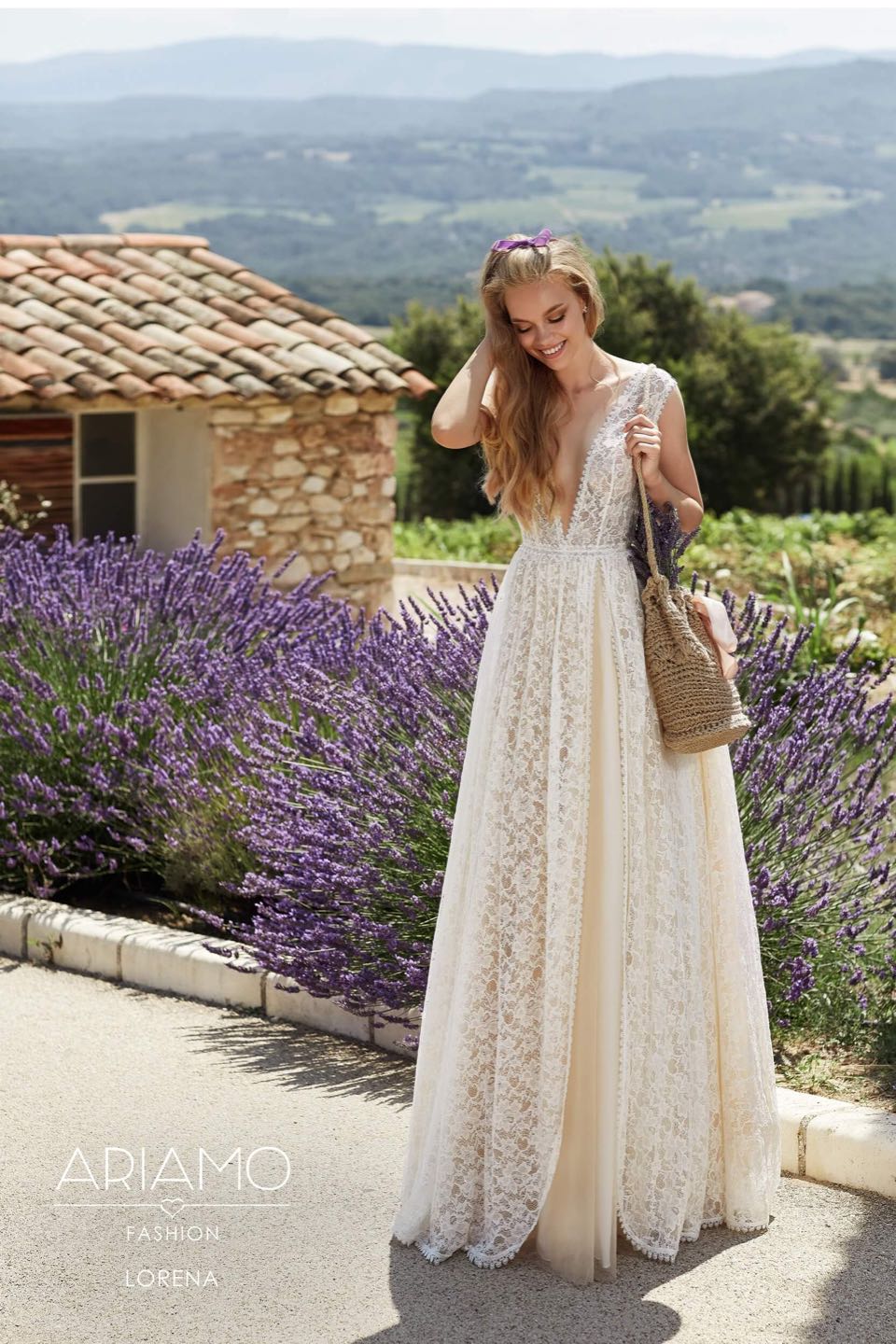 Свадебное платье Ariamo 2019